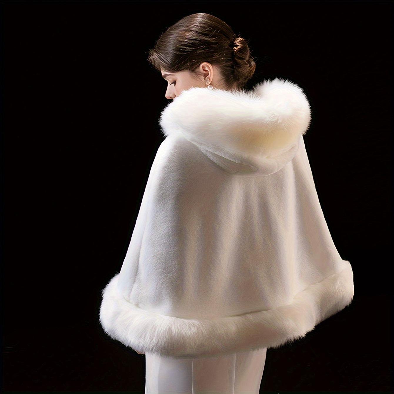 Women's Faux Fur Bridal Shawl Wrap Polyester Fiber Elegant Wedding Cape for Women