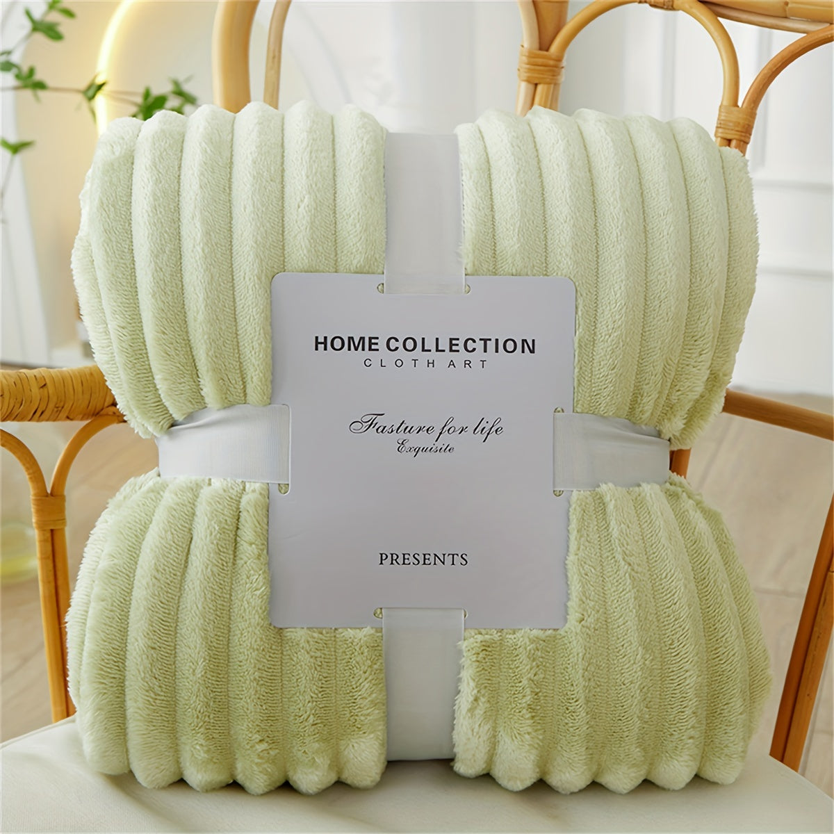 Yumshoq va qulay plush ko'rpa, sayohat, divan, yotoq va uy bezatish uchun mukammal. Oila va do'stlar uchun ideal sovg'a. Bu issiq ko'rpa divanda, ofisda, yotoqda yoki tabiatda uxlab olish uchun juda yaxshi. Har mavsum uchun ko'p maqsadli sovg'a ko'rpasi.