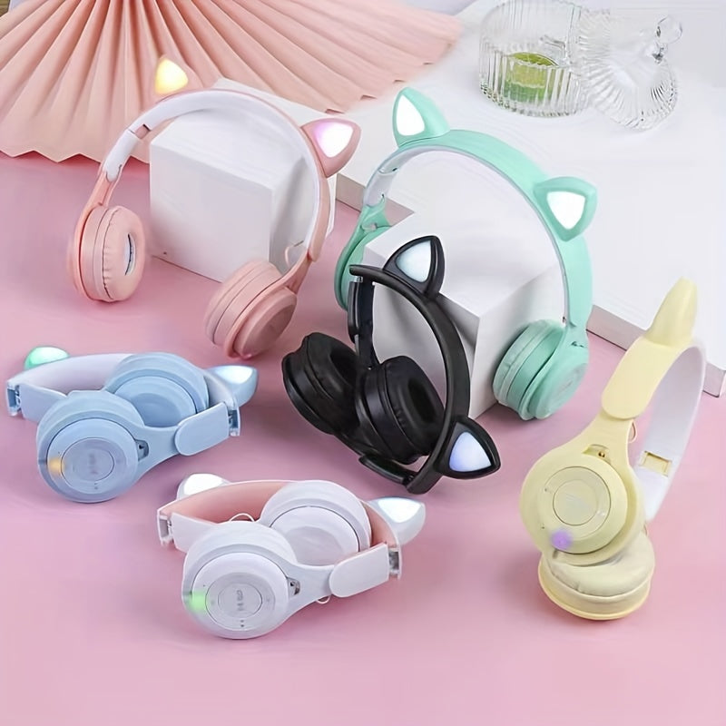Wireless Headset with Luminous Cat Ears, LED Lights, Foldable, Wireless, for Travel and Gaming