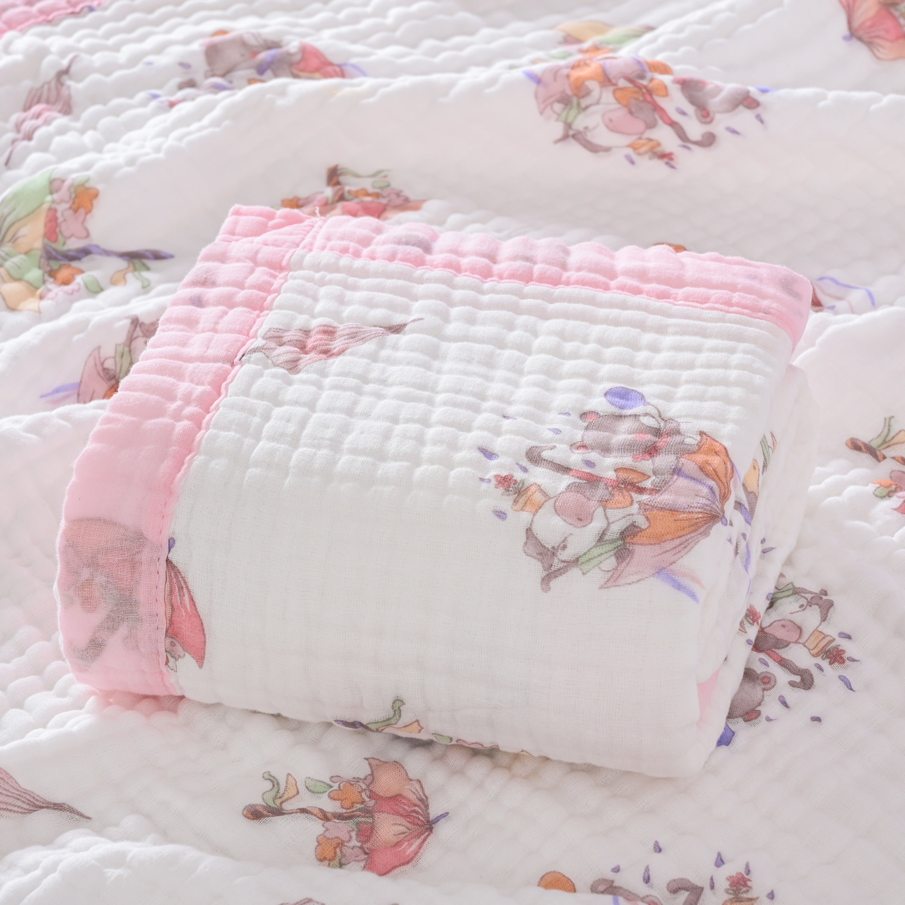 Cotton Gauze Throw Blanket with Cartoon Pattern Hypoallergenic Stain-Resistant for Bed Bath Office