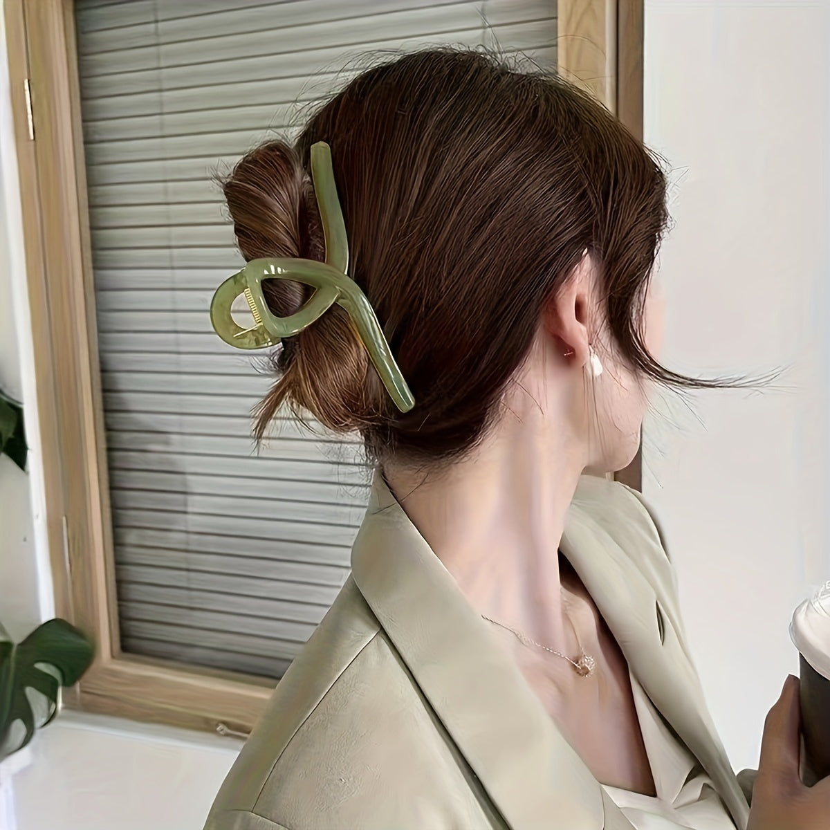 Set of 4 Transparent Shark Hair Clips for Back of Head Styling