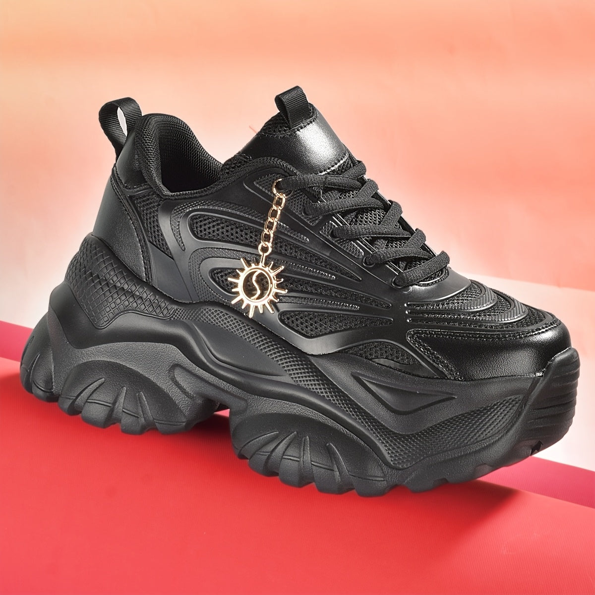 Модные женские кроссовки с дышащей сеткой, EVA подошвой, нескользящей платформой на каблуке, увеличением роста на 6 см и верхом и внутренней частью из однотонной ткани.