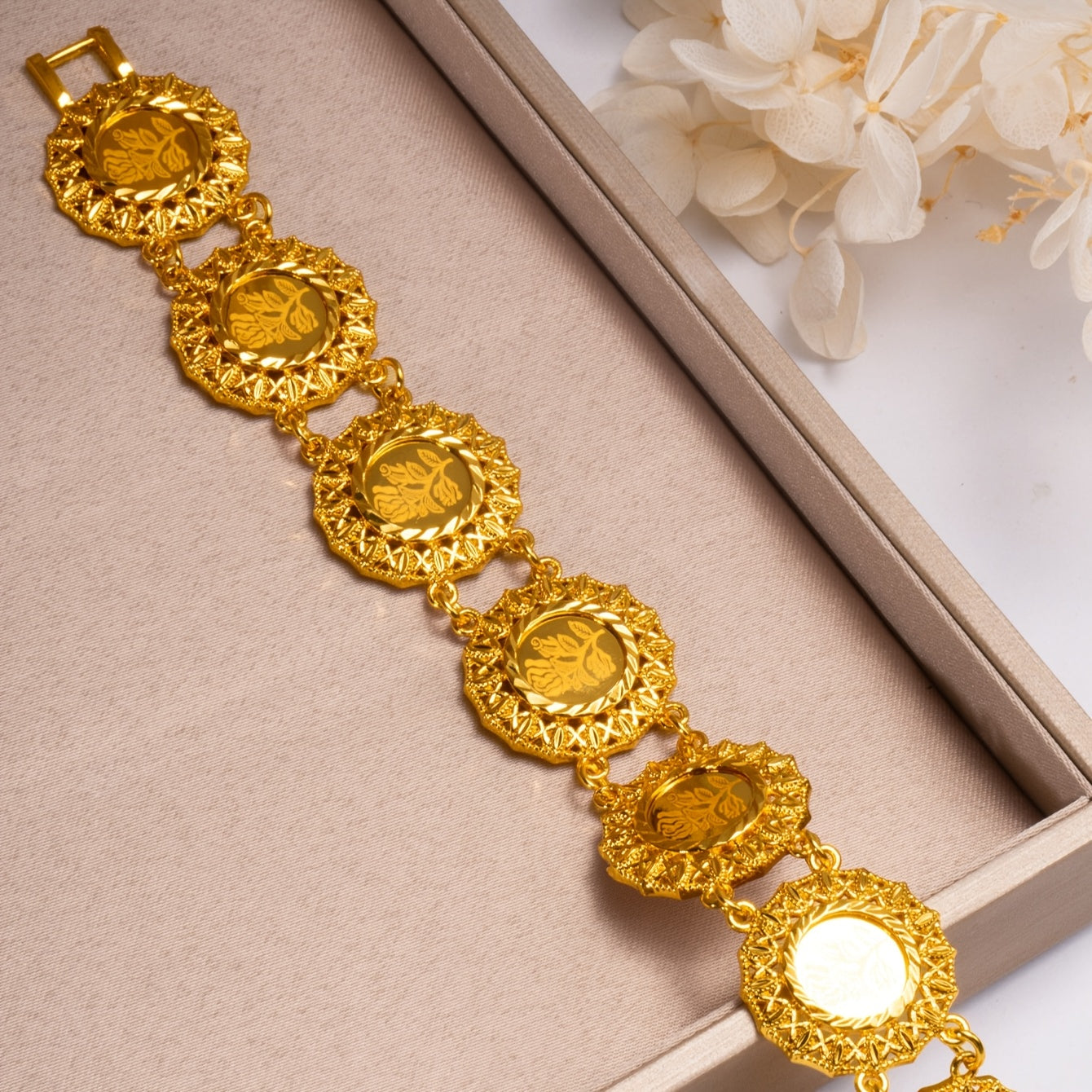 Arabian Style Bracelet in 24K Gold-Plated Copper Perfect for Daily Wear, Gifting, and Ramadan Special Occasions. Versatile for All Seasons.