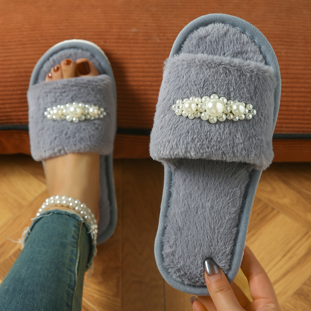 Ayollar uchun sun’iy mo‘'ynali yopiladigan uy ichki chiroqlar, tormozsiz EVA taglik bilan