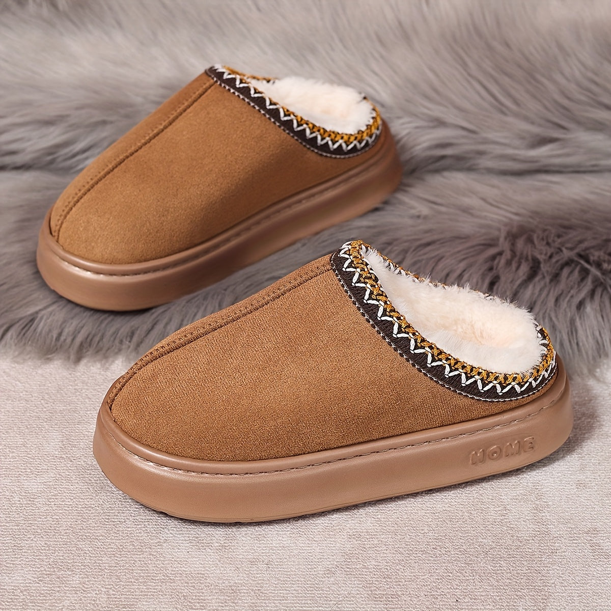 Kattaroq o'lchamdagi juftlik uchun issiq, plush bilan qoplangan ichki va tashqi qorli botinkalar va shlyapa