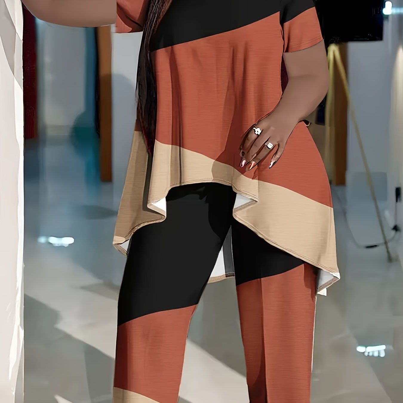 Plus Size Women's Short Sleeve Irregular Hem Outfit in Three Colors