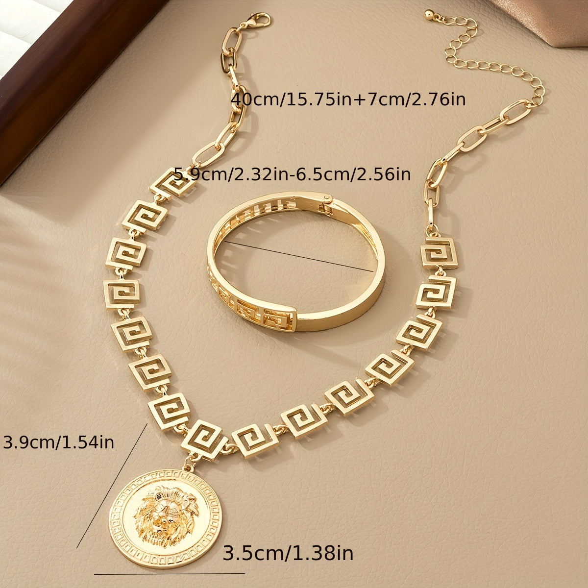 Seductive Jewelry Set with Zinc Alloy Bracelet and Necklace for Women