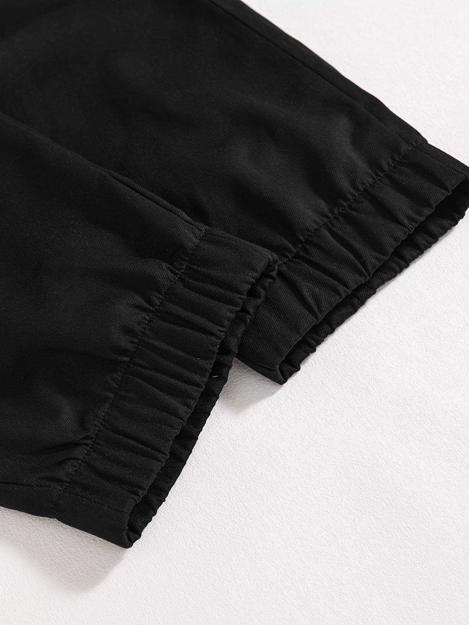 Boys Cargo Pants with Elastic Waist and Multi-Pocket Design in Durable Polyester for All Seasons