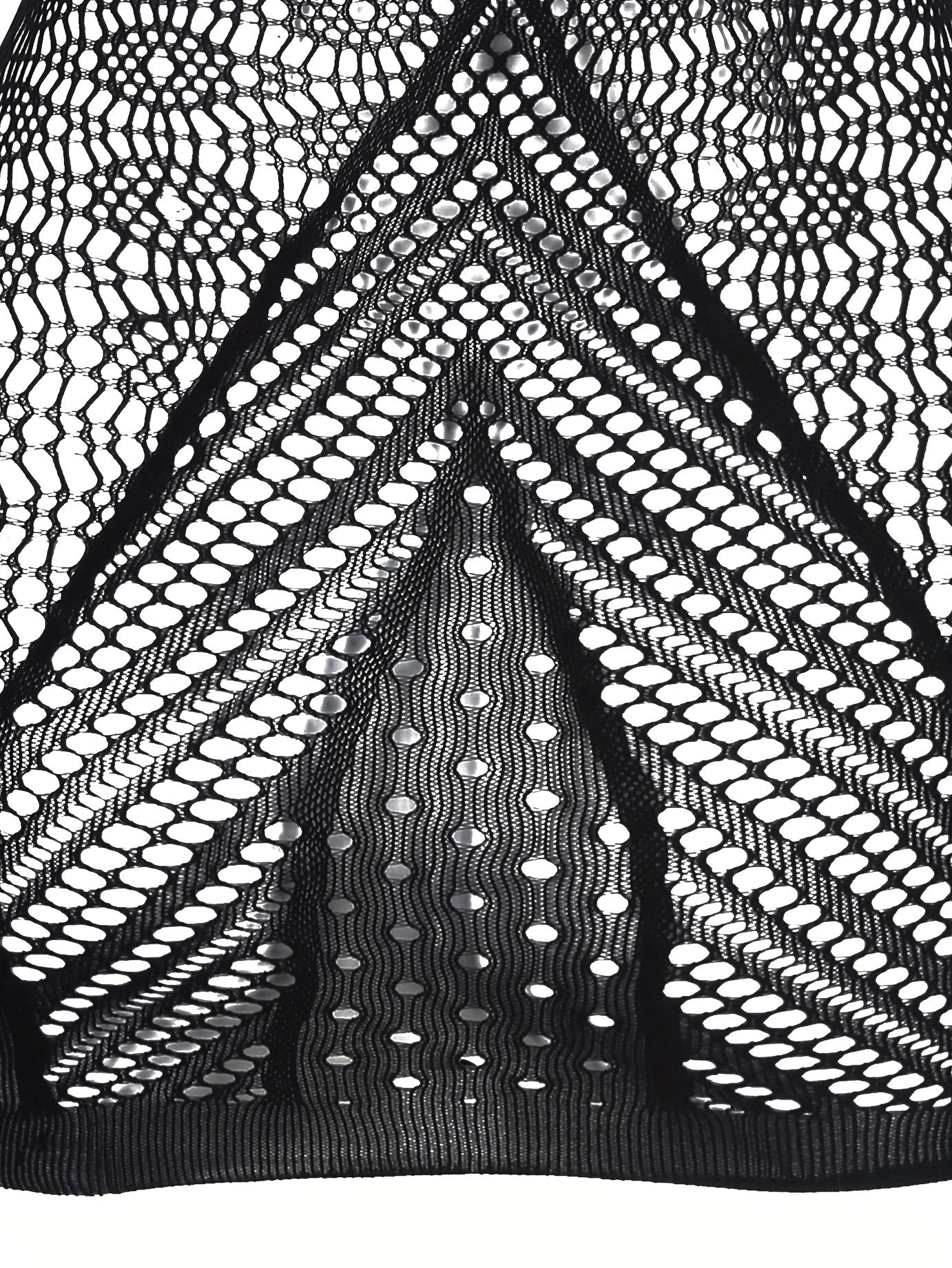 Соблазнительное полупрозрачное сетчатое платье с глубоким вырезом, идеально подходящее для сексуального нижнего белья или трусиков.