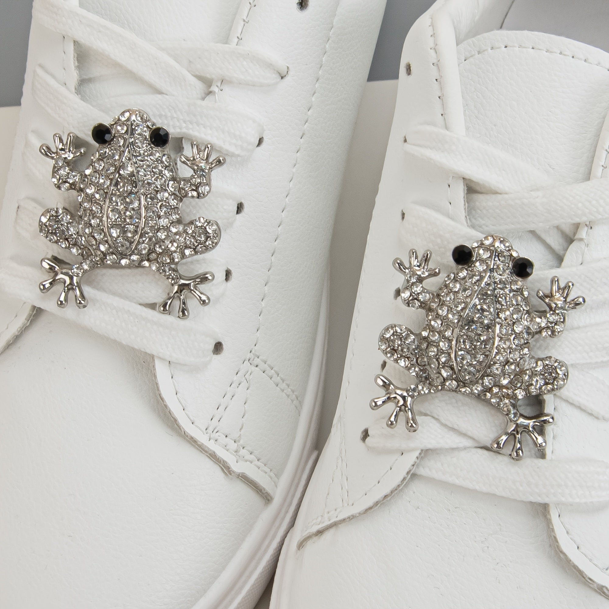 Unisex Rhinestone Embellished Frog-Shaped Shoe Decorations for Casual and Sports Shoes