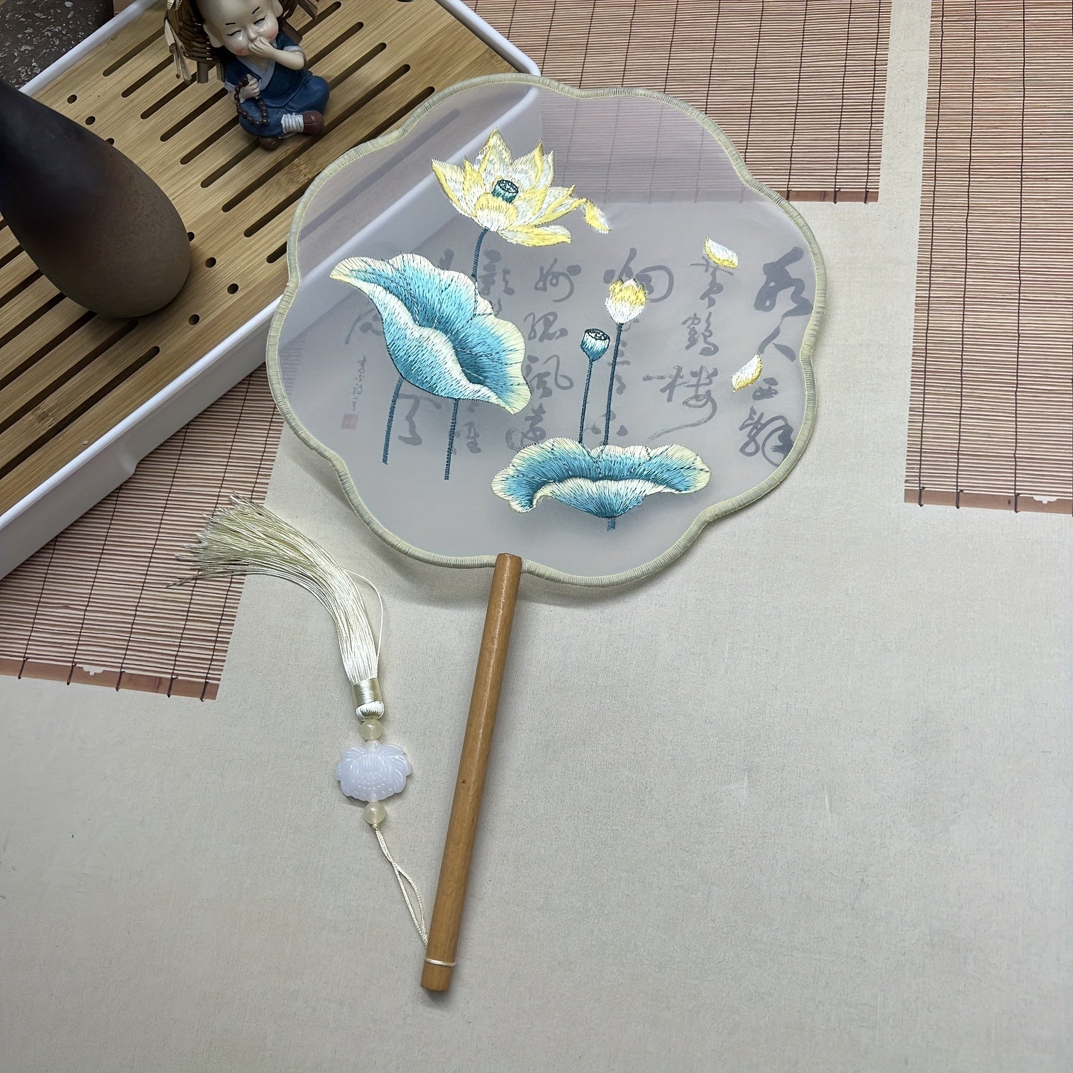 Fan de mano de estilo chino bordado con mango de madera para danza y manualidades