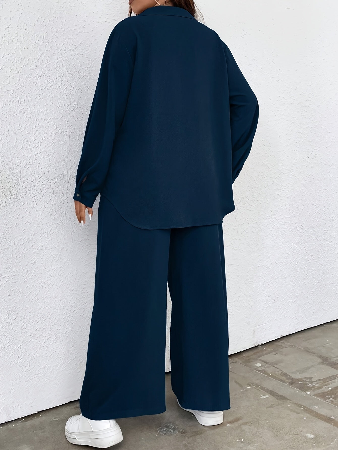 Katta o'lchamdagi bir rangli shimlar to'plami, ko'ylak va bog'ichli bel shimlar, ayollar uchun tasodifiy kiyim