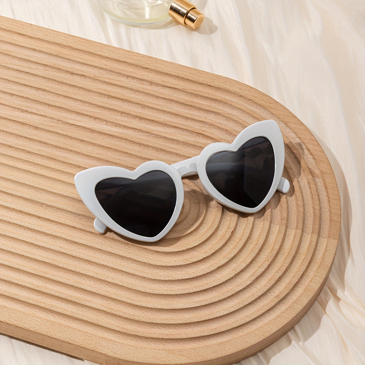 Wedding Decorations Faux Feather Folding Fan and Heart-Shaped Eyeglasses Set for Bride Party