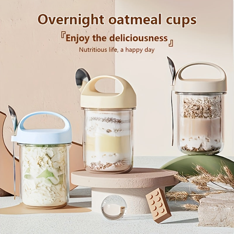 Shisha yogurt stakani tun bo'yi jo'xori, smuzi va donlar uchun muhrlangan idish sifatida ikki marta ishlatiladi, qoshiq bilan.