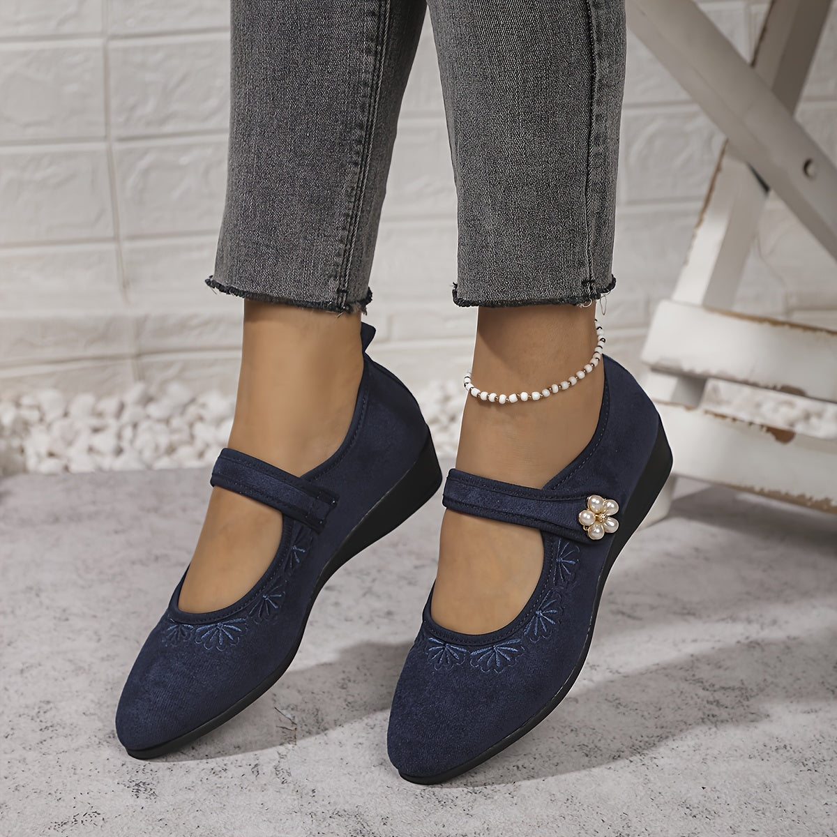 Ayollar uchun flanelli tikilgan Mary-Jane poyabzali, engil, kundalik, yengil burchakli taglik bilan