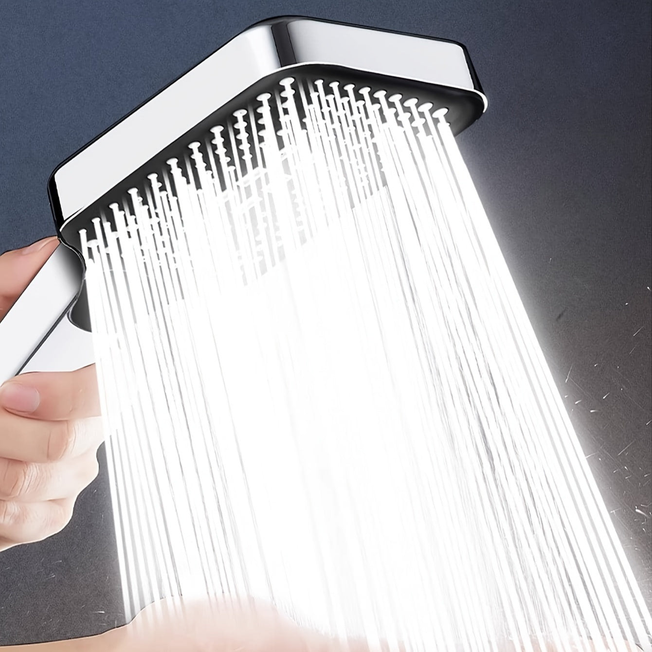 Qayta sozlanadigan purkagich va suvni tejaydigan dizaynga ega mustahkam plastik qo'lni dush boshligi.