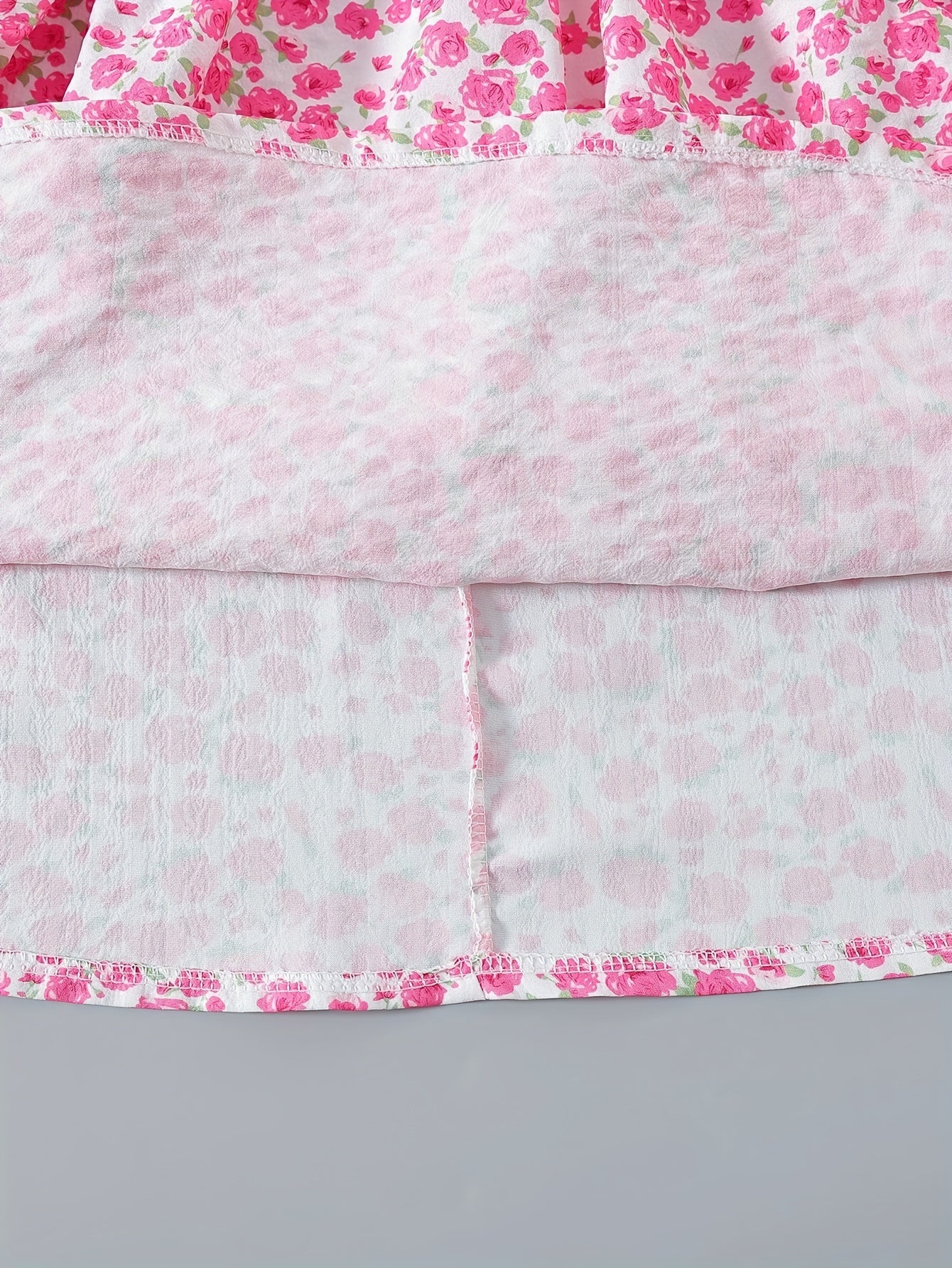 Девочкам 2-частный комплект из джинсовой топа и цветочного ками на лето на улице