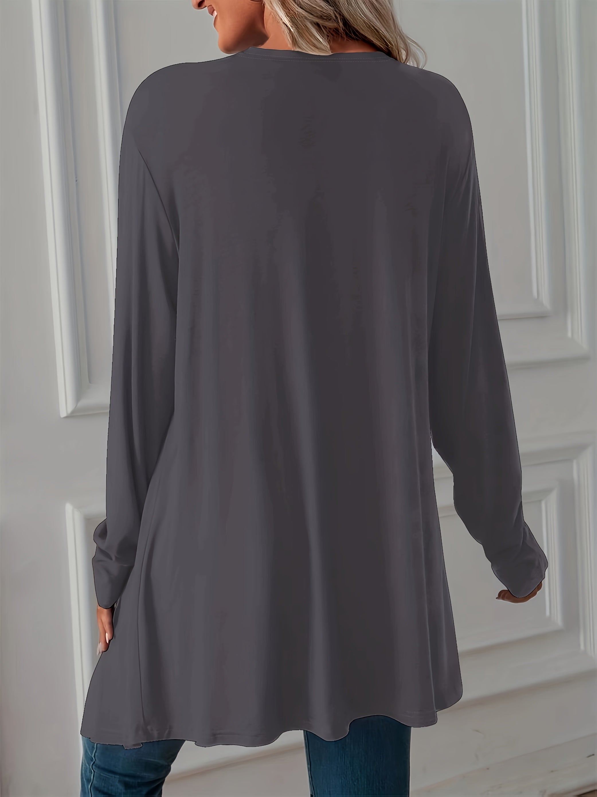 Ayollar uchun katta o'lchamdagi kulrang kardigan uzun qolli ochiq oldi yengil polyester