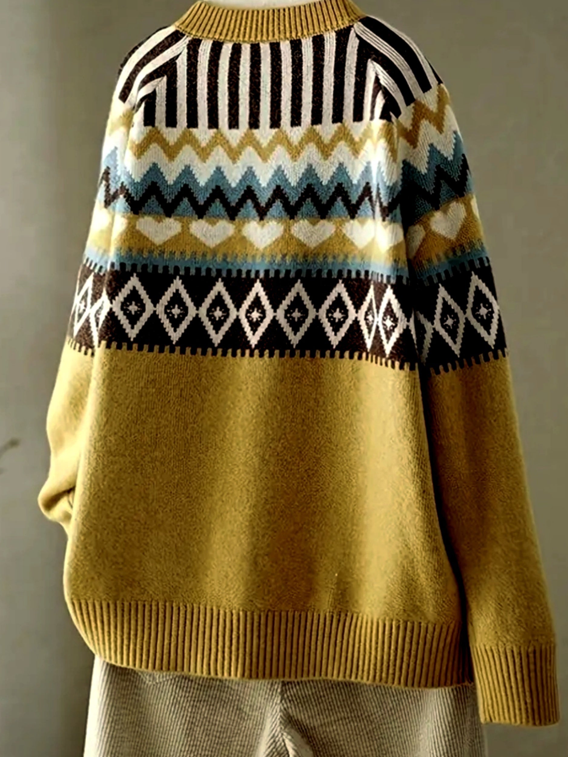 Ayollar uchun keng model etnik geometrik tugma oldi kartigan uzun qolli sviter kuz-qish