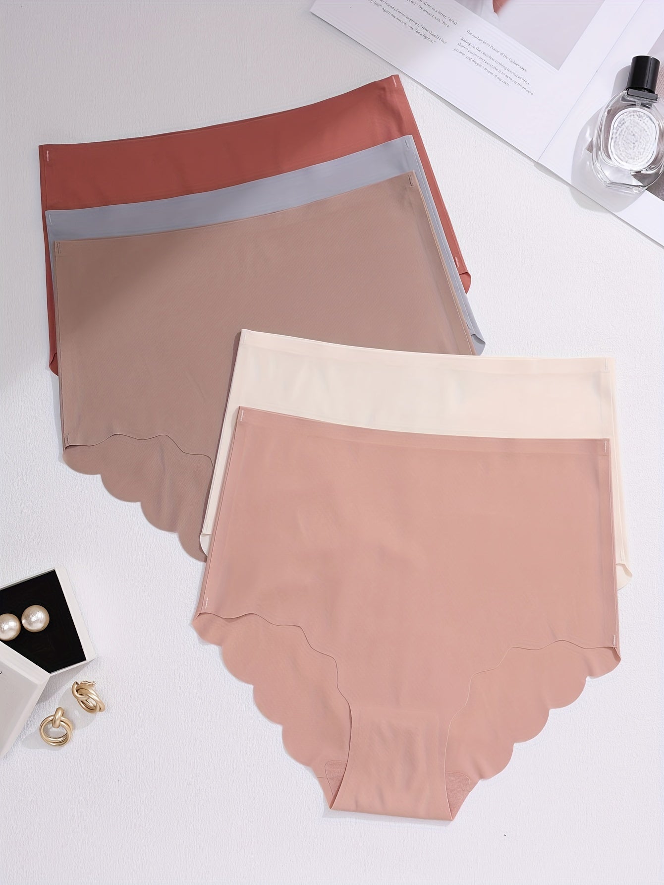 Women's Seamless High Waist Panties Set with Scalloped Trim and Stretch Material