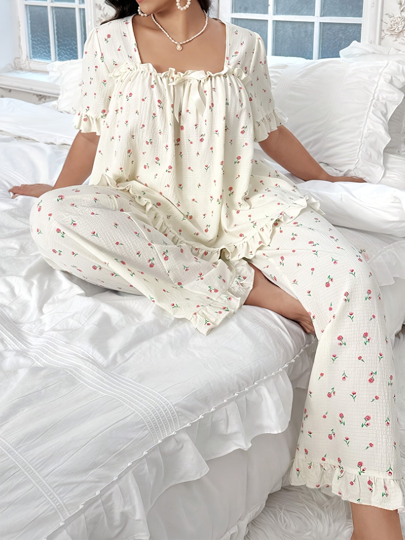 Women's Floral Print Two-Piece Set With Ruffle Hem Short Sleeve Top and Elastic Pants