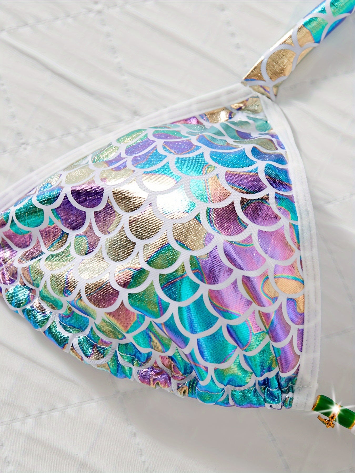 Ayollar uchun mermaid ichki kiyim to'plami.