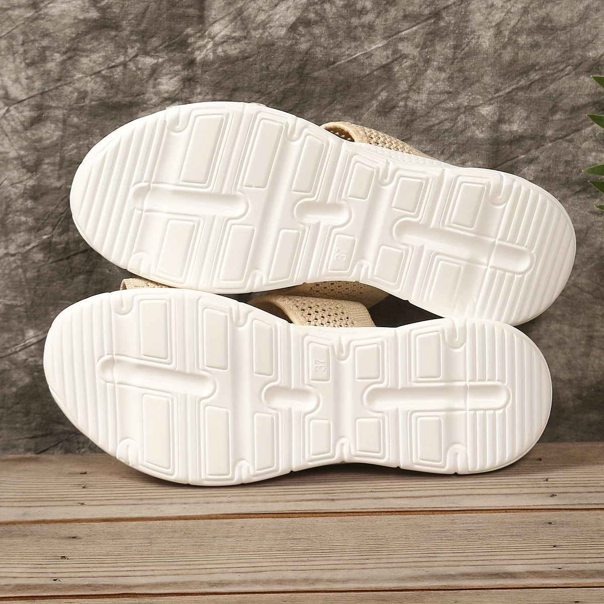 Women's Breathable Knit Slippers Lightweight EVA Indoor Outdoor Soft Comfortable Sandwich Sole