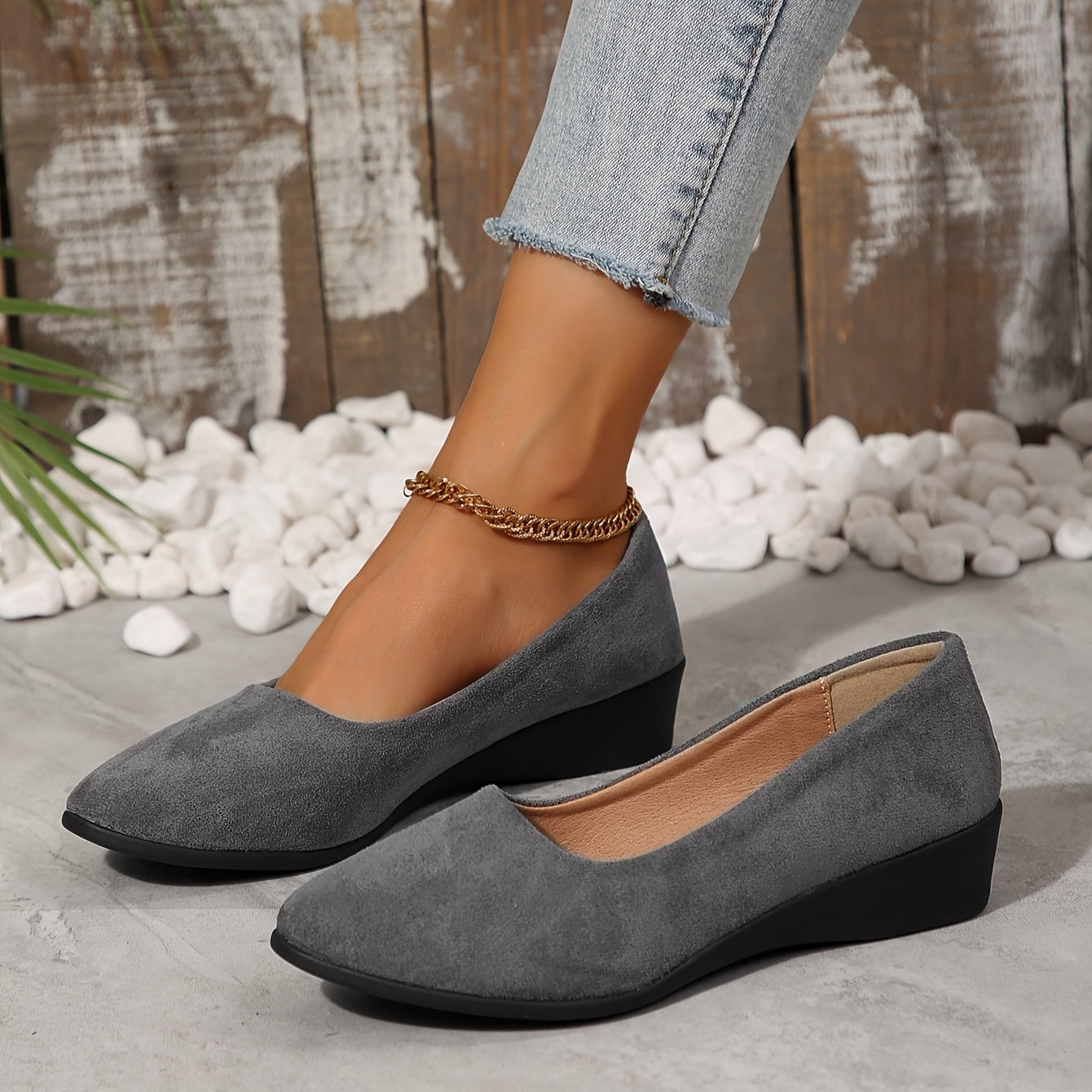 Women's Solid Color Wedge Heel Slip-On Shoes for Casual Outdoor Wear