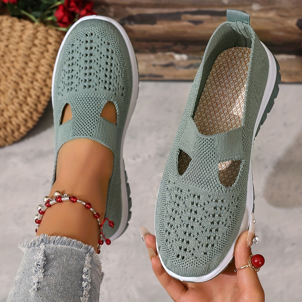 Women's Casual Slip-On Sneakers Lightweight Breathable White Shoes for Travel