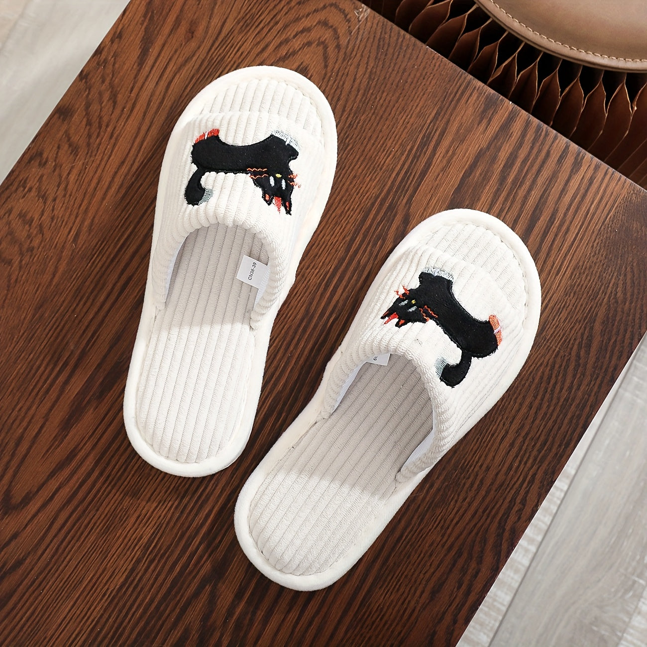 Women's Cartoon Cat Slip-On Slippers | EVA Sole Non-Slip Indoor House Shoes