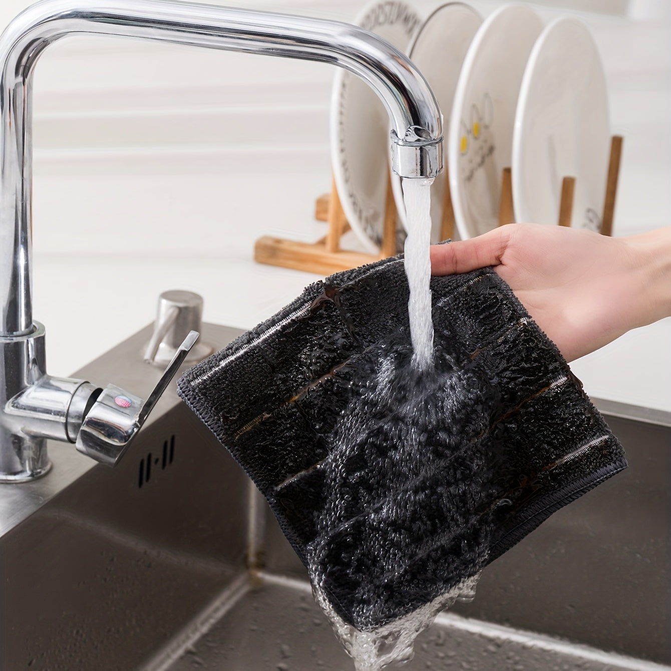 Set of 5 Black Rectangular Cleaning Cloths for Household and Kitchen Use