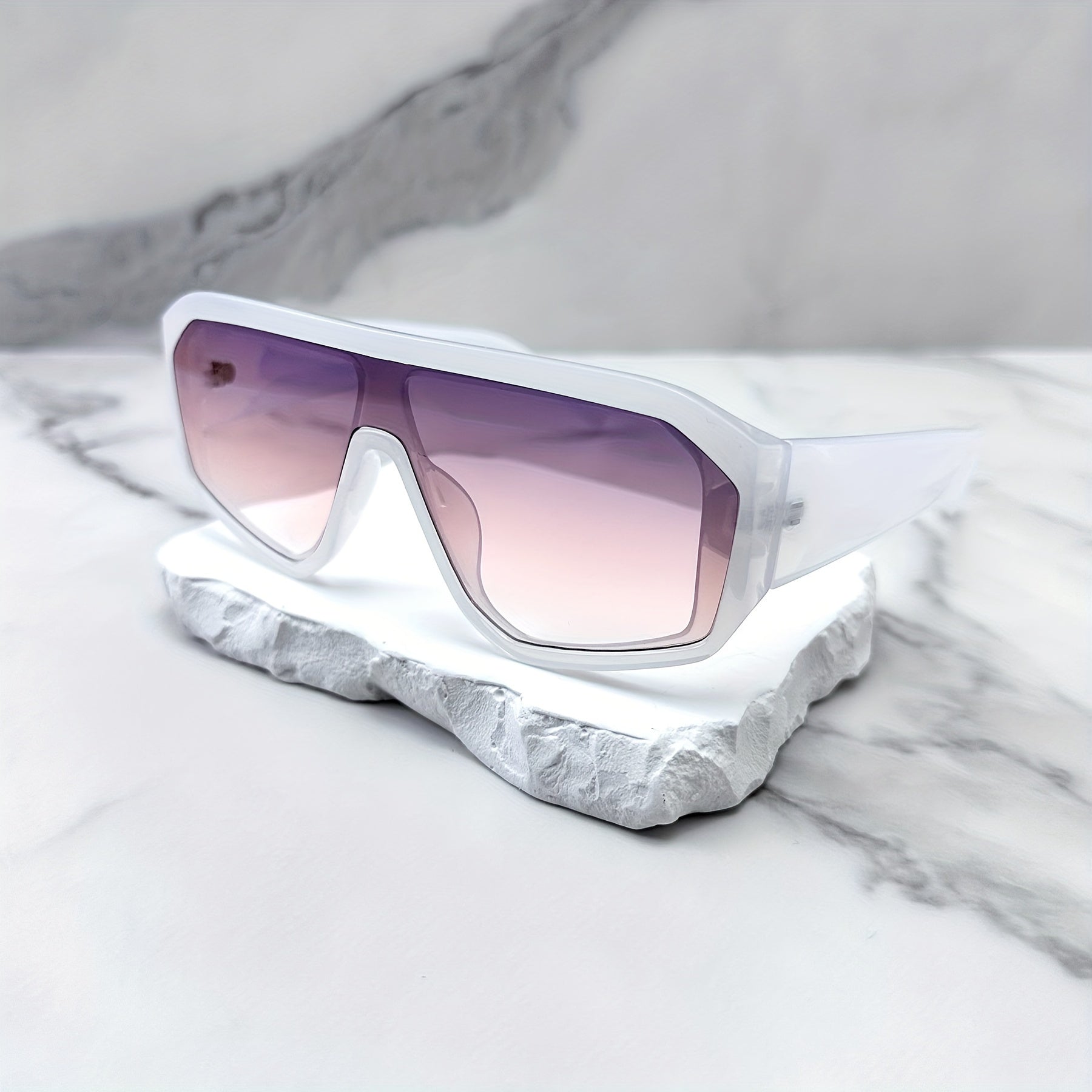 Large Retro Jelly Color Sunglasses for Men and Women Anti-Glare UV Protection for Hiking Beach Travel