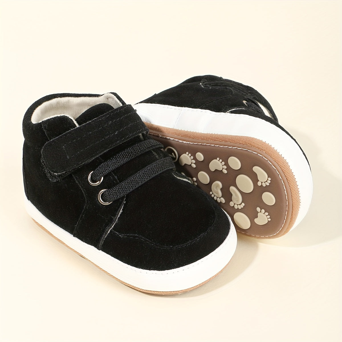 Kichkina bolalar uchun yuqori chanoq sport poyabzali, sirpanmaydigan rezina taglik, qulflash uchun lentalar, bir xil rang, bahor va kuz uchun