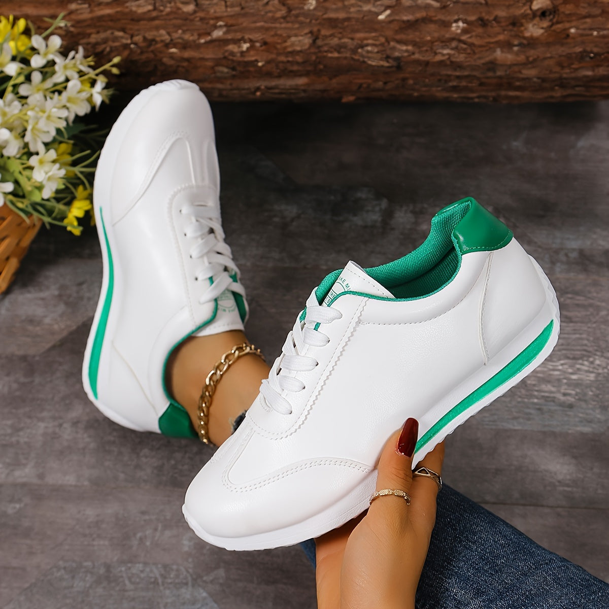 Women's Casual Sneakers Solid Color Lace-Up Platform Non-Slip Rubber Sole