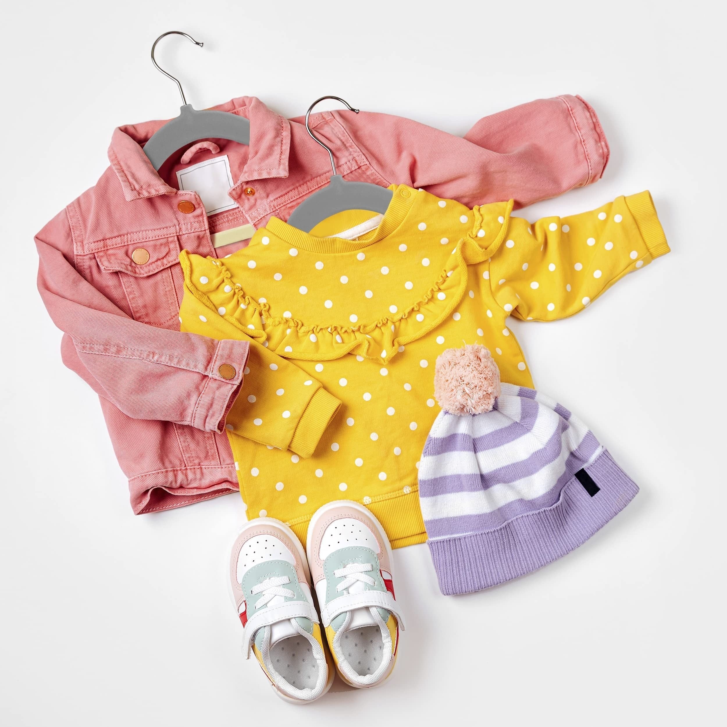 Children's Velvet Hangers Set with Non-Slip Felt and Black Hooks, Space-Saving Flocking Hangers