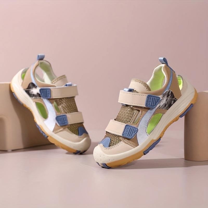 Faol yoshlar uchun mustahkam, nafas oladigan plyaj sandallari, ochiq havoda faoliyatlar va tasodifiy kiyimlar uchun mukammal.