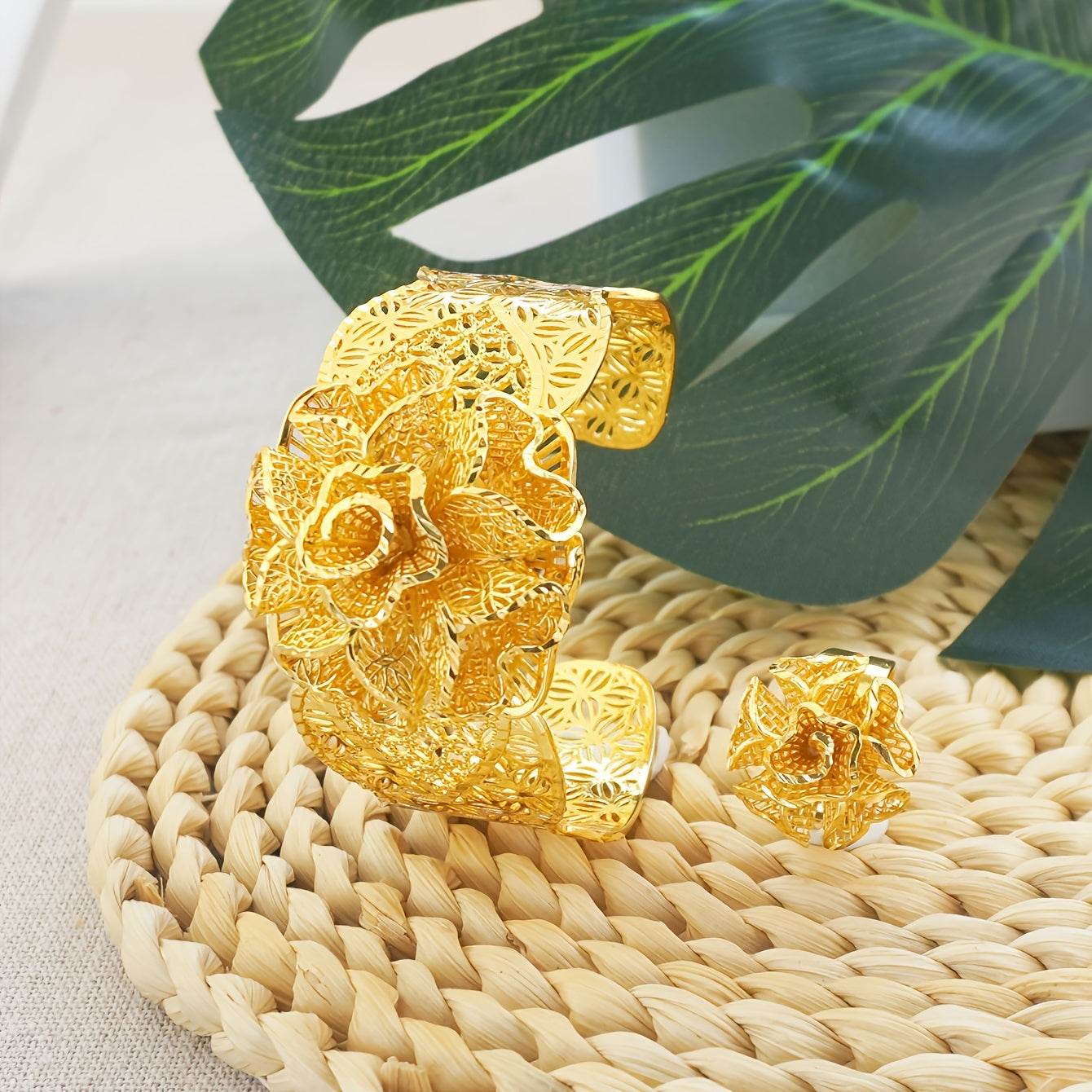 Boho-Chic Jewelry Set with Floral Pattern for Weddings and Events