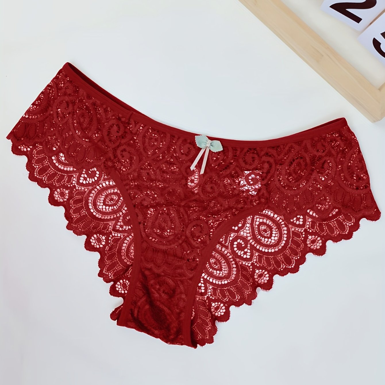 Women's Low Waist Floral Lace Panties Semi-Sheer Breathable Cut-Out Briefs