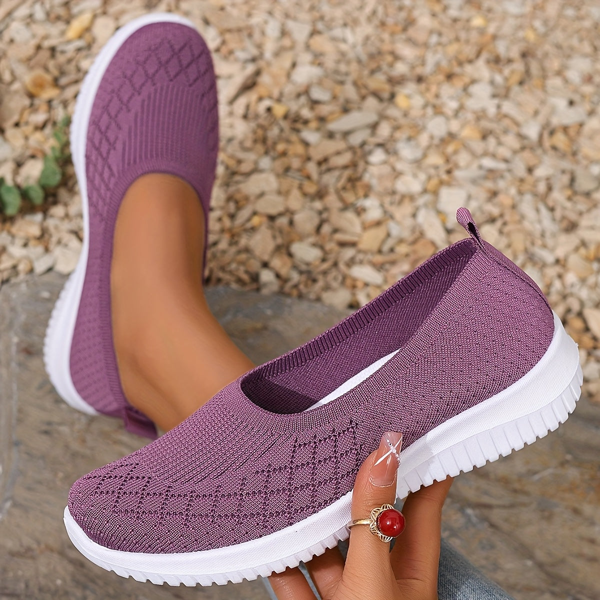 Ayollar uchun nafas oladigan slip-on sport poyabzali, kundalik yurish uchun mato ustki qismi, PU taglik