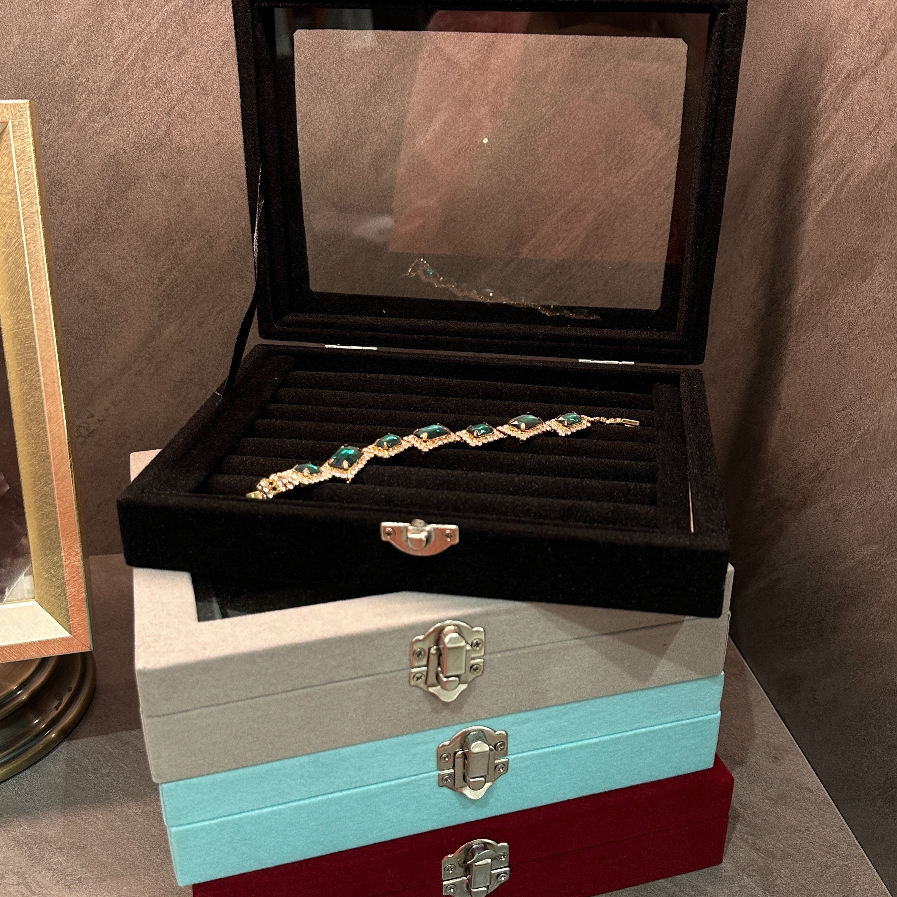 Shisha zargarlik qutisi, mato ichki qismi va uzuk uchun rolik bilan, kichik aksessuarlarni tartibga solish uchun