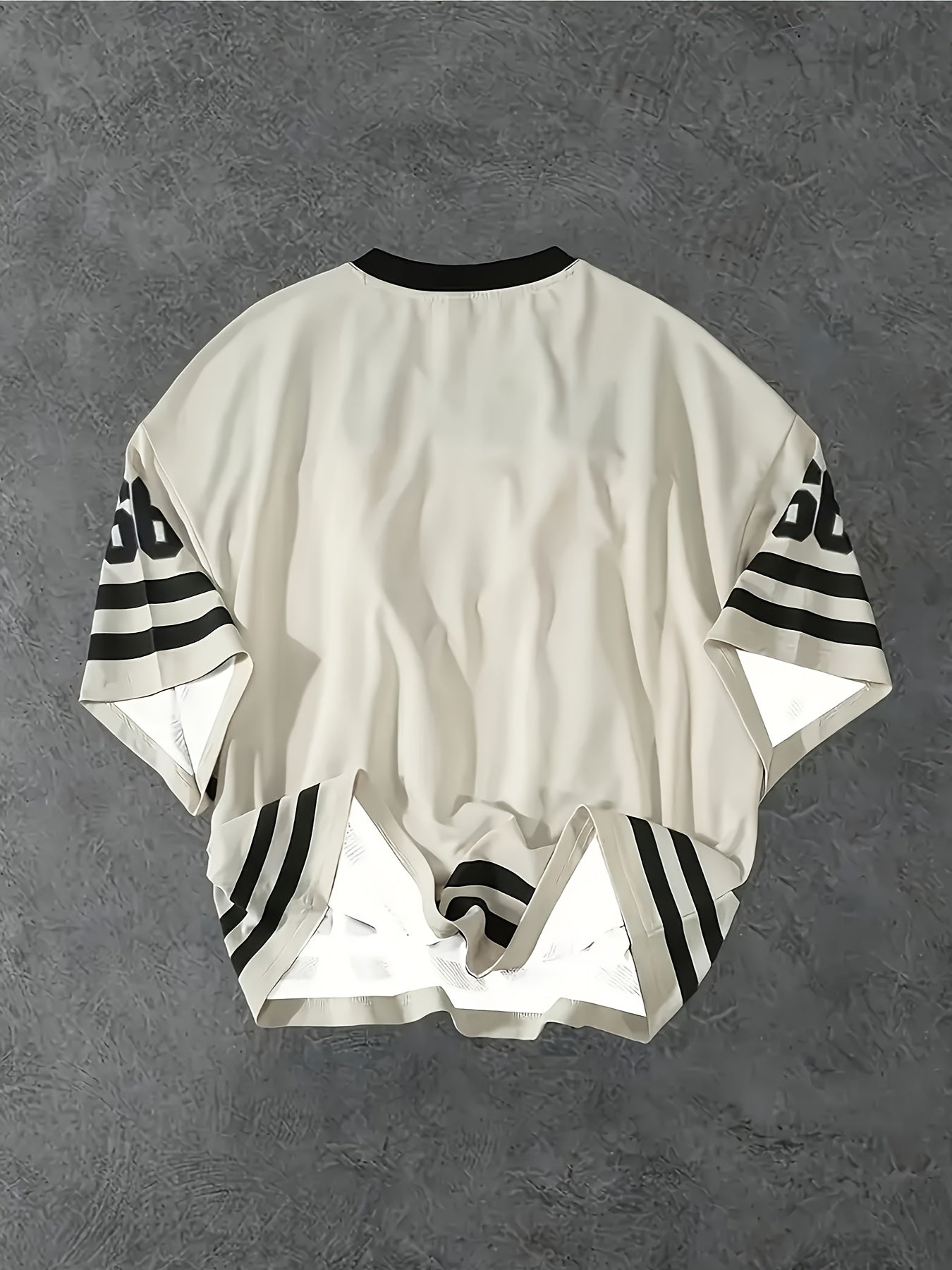 Erkaklar uchun Plus Size Chicago 66 Print T-Shirt, nafas oladigan qulaylik va cho'ziluvchan trikotaj mato bilan, mashinada yuvish mumkin, qora va oq diagonal chiziqlar, dumaloq bo'yin, partiya kiyimlari, tasodifiy uslub