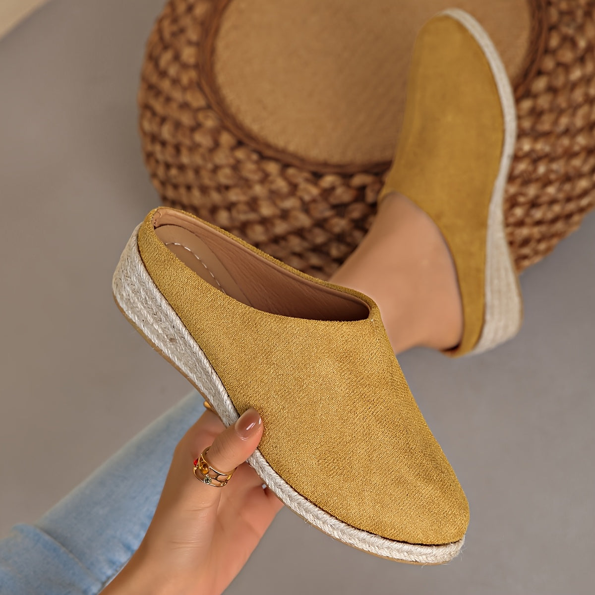 Женские льняные слипоны на среднем каблуке с джутовой подошвой черный бежевый