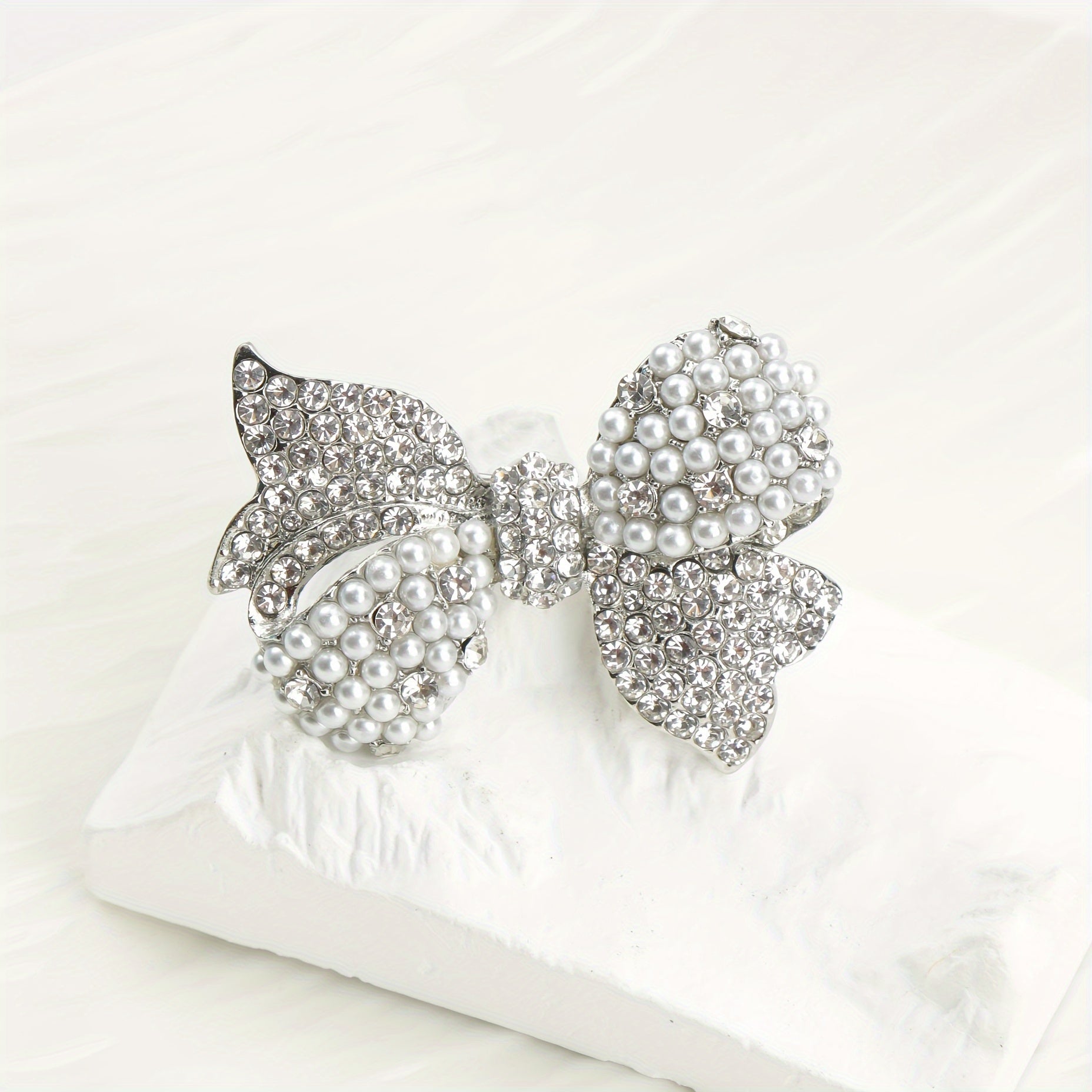 Women's Bow Brooch Rhinestone Alloy Wedding Accessory Elegant Jewelry