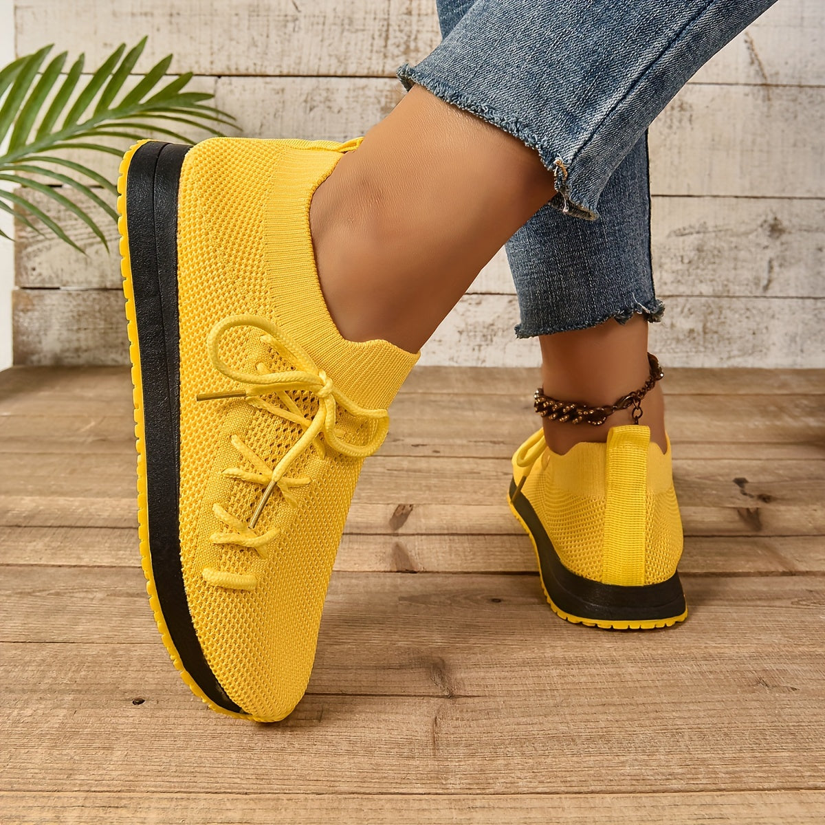 Women's Breathable Casual Sports Shoes with Side Lace Structure