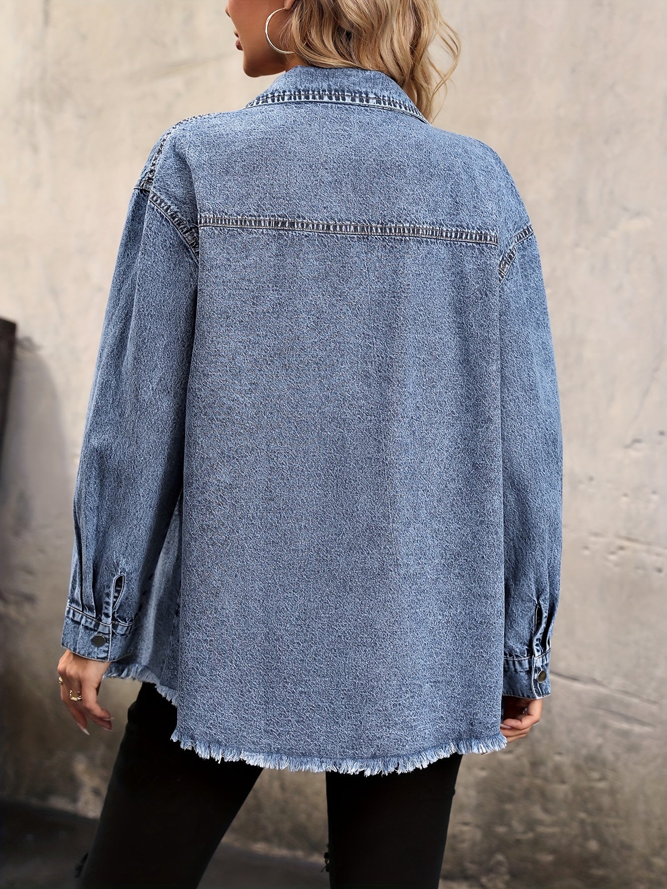 Women's Light Blue Denim Shirt Long Sleeve Button-Up Pockets Fall Spring