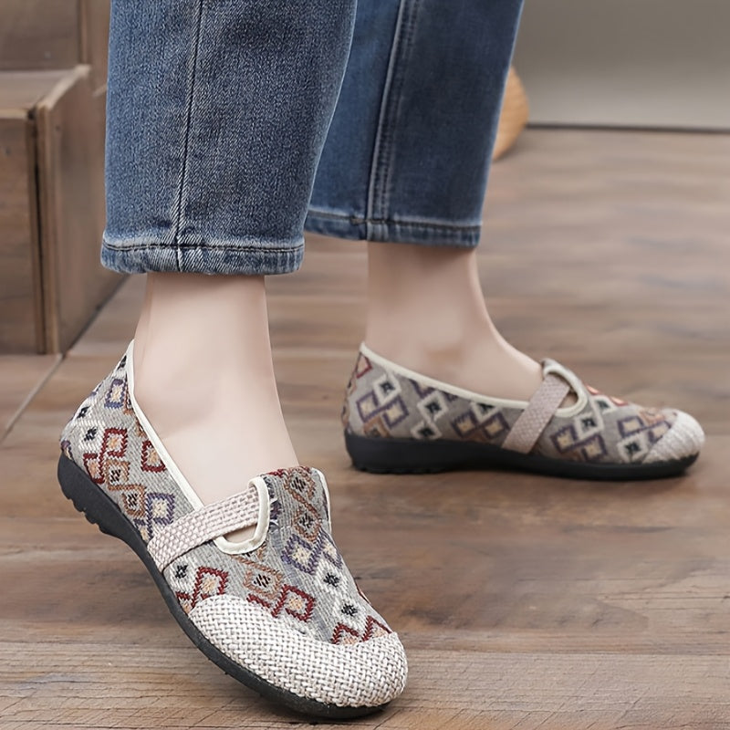Women Bohemian Woven Flat Shoes Lightweight Slip-On Loafers Casual Beach Vacation