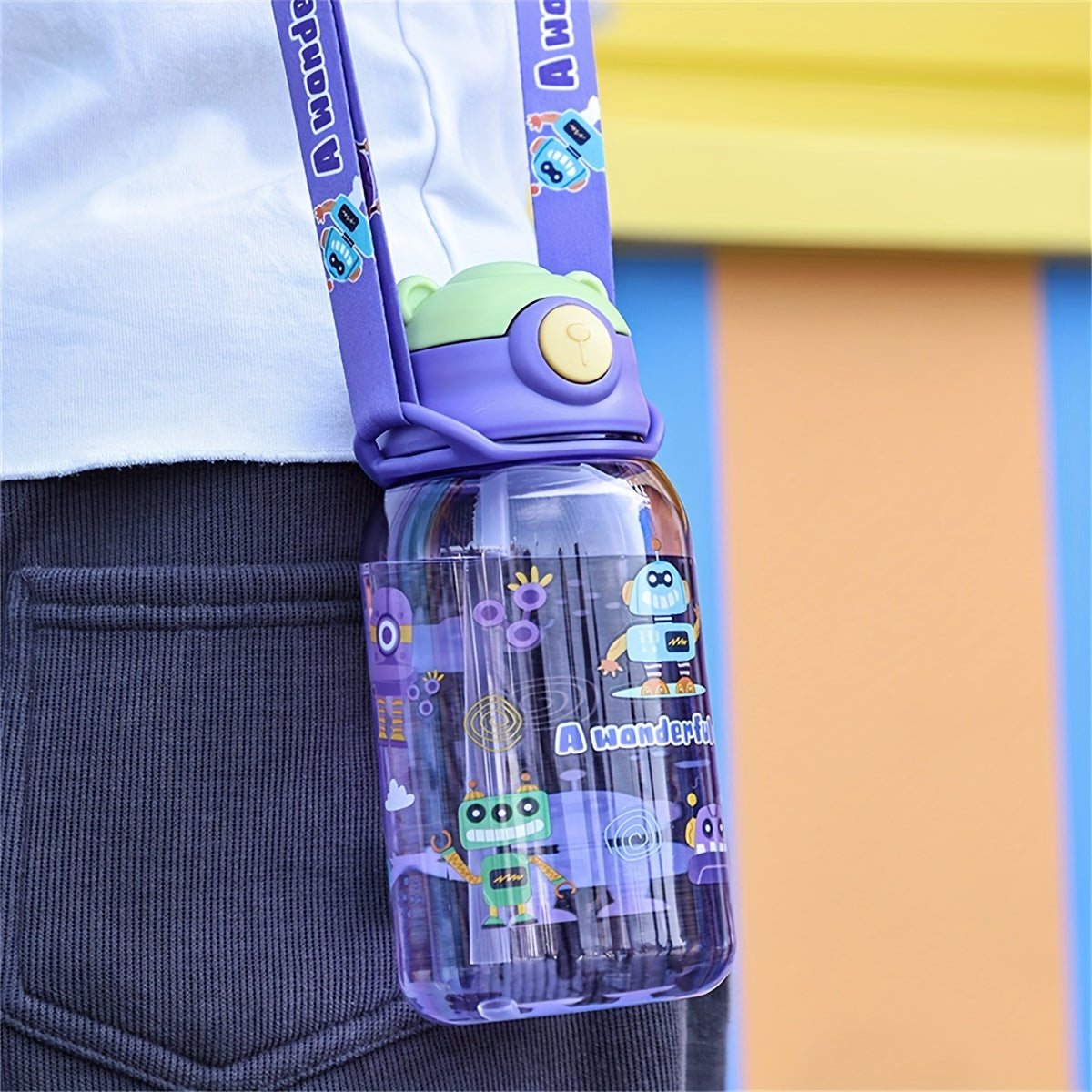 650 мл пластиковая многоразовая бутылка для воды с крышкой-кнопкой, мультяшный аниме-ремень, портативная, милая