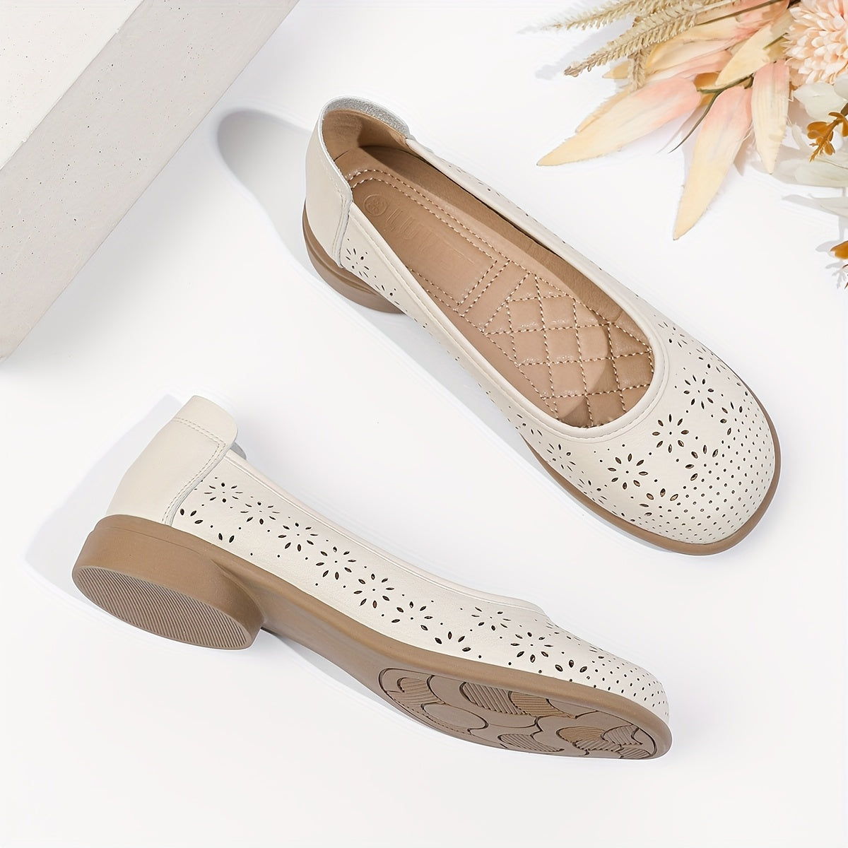 Women's Breathable Slip-On Flats with Soft Sole Non-Slip All Seasons