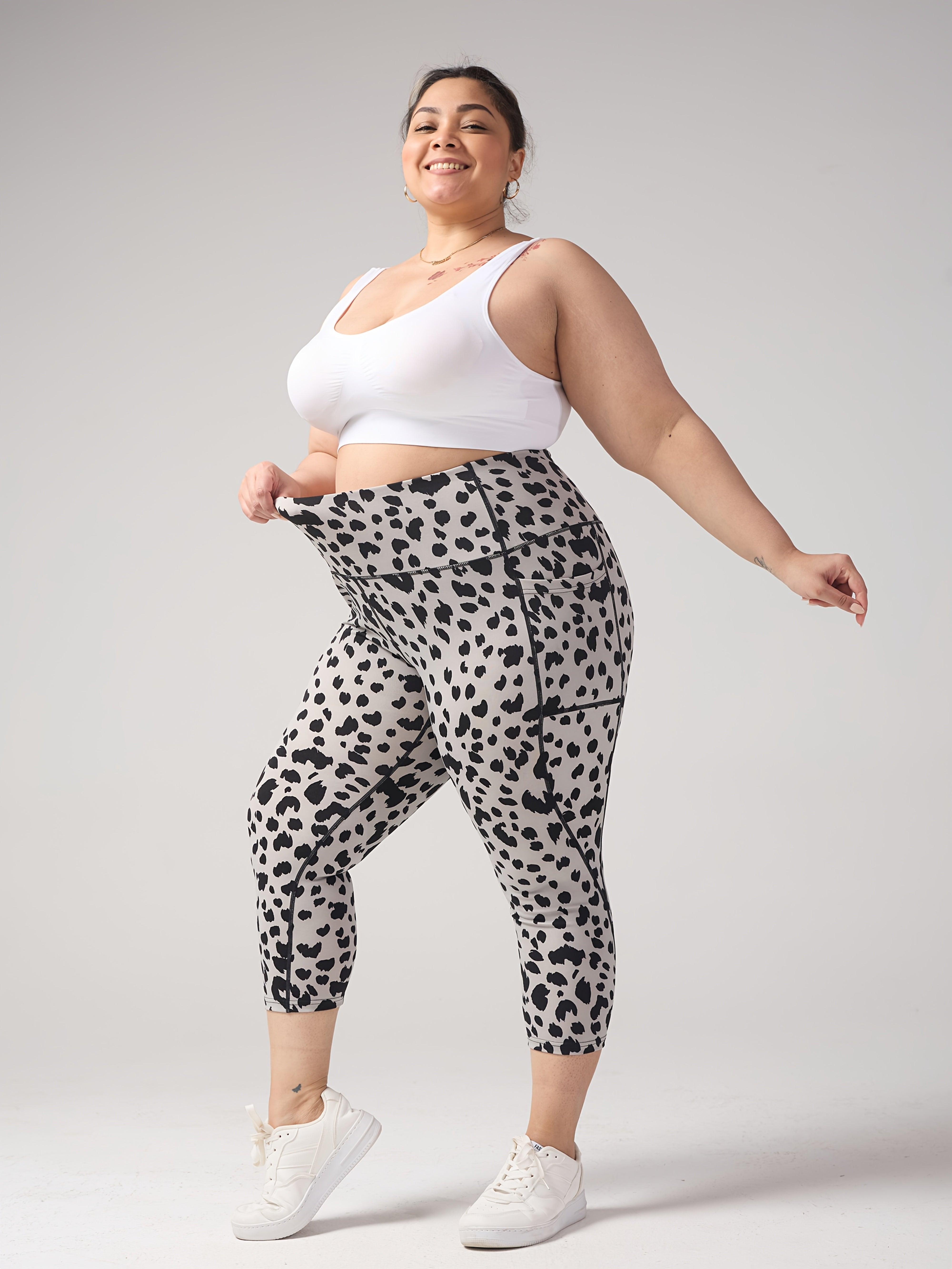 Women's Plus-Size Leopard Print Capri Leggings Tummy Control High Waist Stretchy