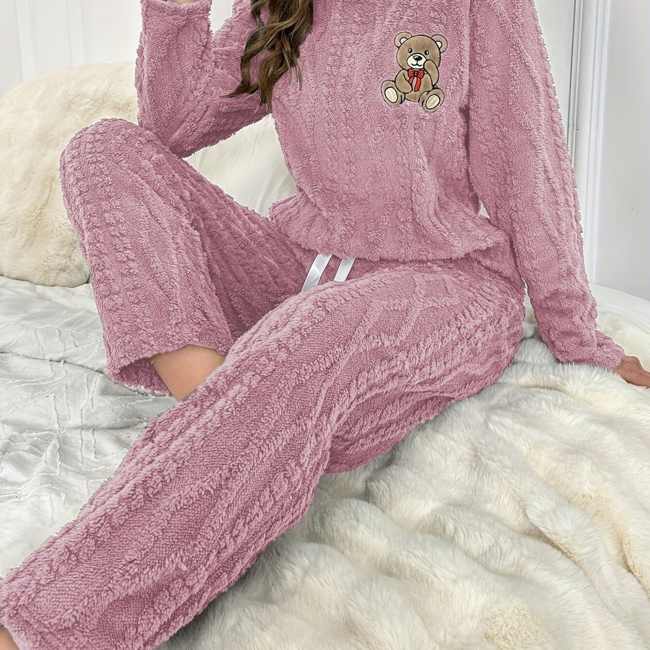 Plus Size Women’s Fleece Pajama Set with Bear Embroidery and Pattern